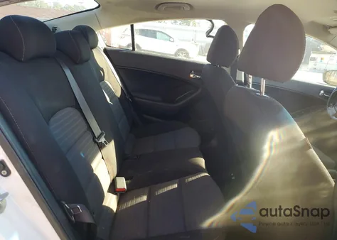 2017 Kia Forte Lx z USA, uszkodzony, nr VIN 3KPFL4A75HE011874